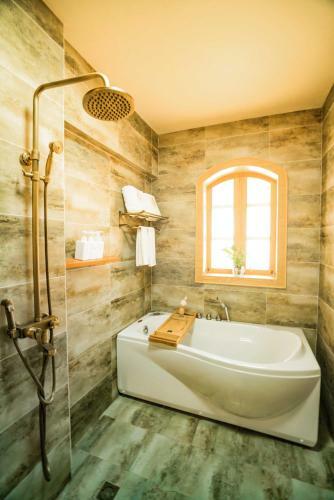 Dali Songhe High-end Vacation Guest House