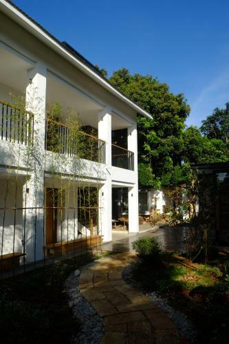 The Flowers&pots Hotel