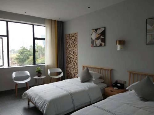Hostal Xihai Guest House