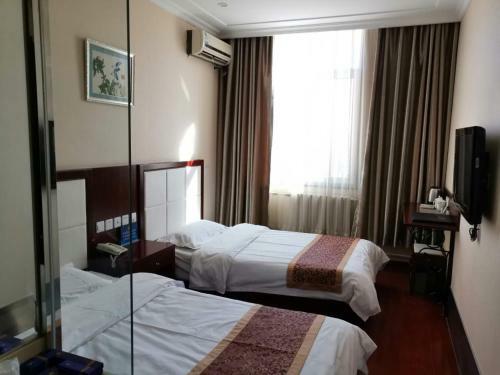 Beijing Gongmei Blue Peacock Business Hotel