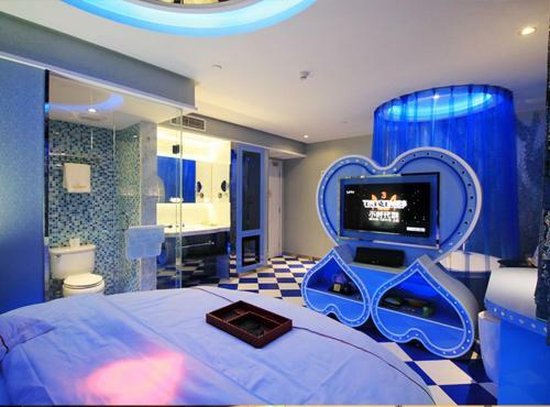 Crystal Theme Hotel