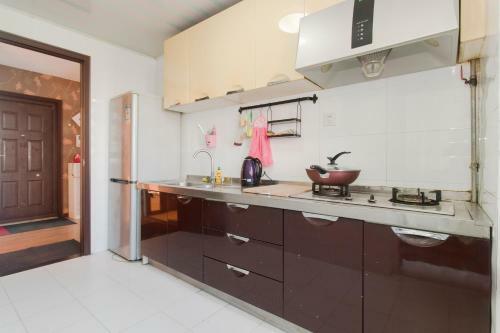 Joy City Deluxe Two-bedroom Apartment