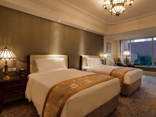 Chongqing Aowei Hotel