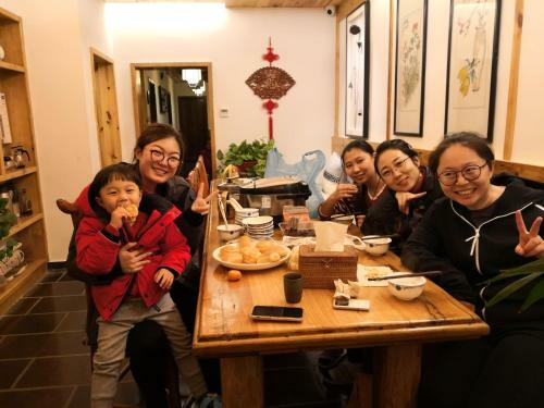 Hotel Easy Stay Deluxe (yangjiajie Branch)