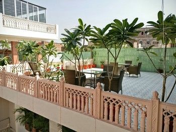 Hotel Suryaa Villa