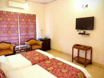 Hotel Suryaa Villa