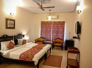 Hotel Suryaa Villa