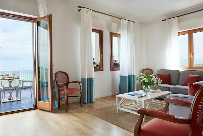 Hotel Punta Nord-est