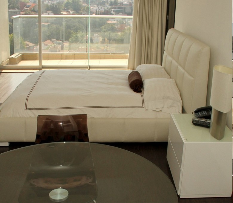 Hotel Pia Suites