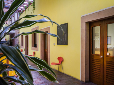 Monteleon Hotel And Suites
