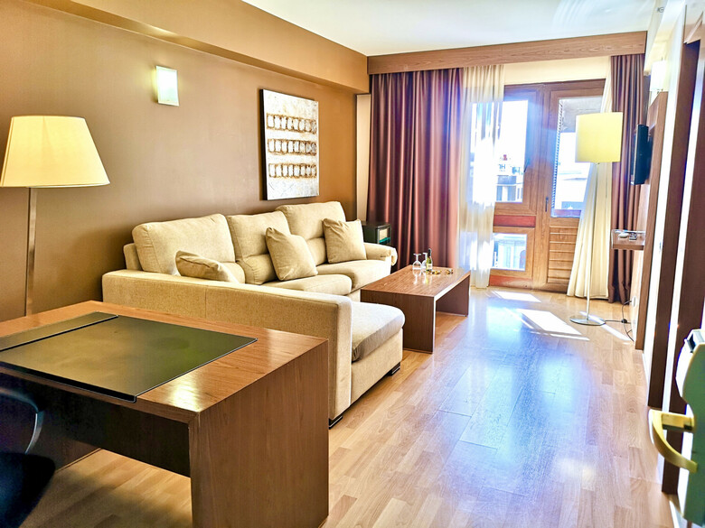 Hotel Adonis Plaza