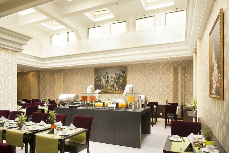Pley Hotel