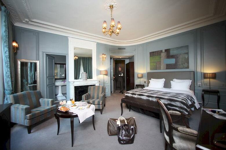 Hotel Champs Elysees Plaza