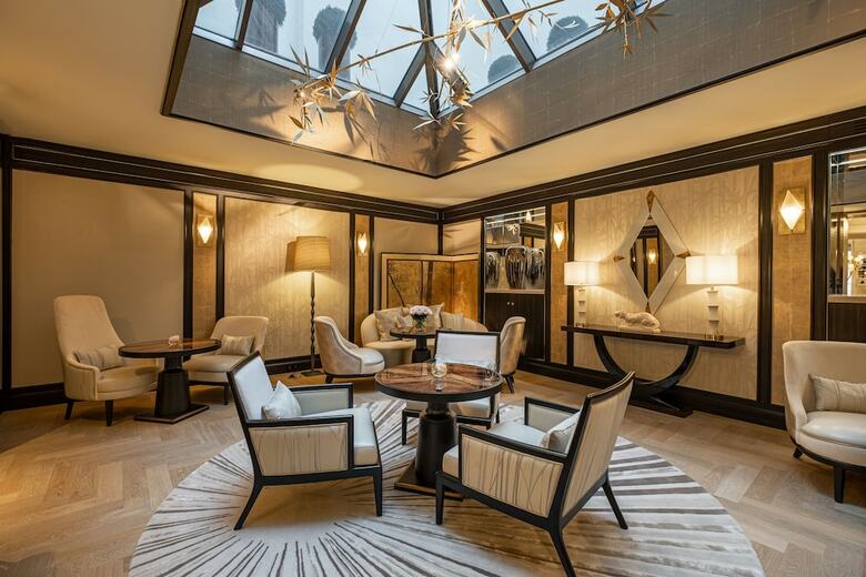 Hotel Champs Elysees Plaza