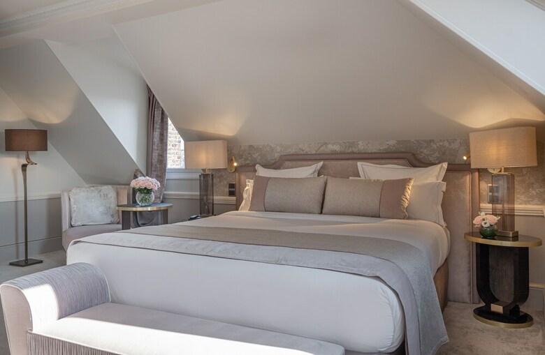 Hotel Champs Elysees Plaza
