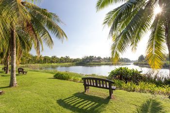 Hotel Outrigger Laguna Phuket Resort & Villas