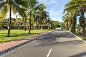 Hotel Outrigger Laguna Phuket Resort & Villas