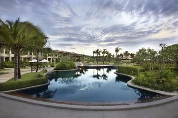 Hotel Outrigger Laguna Phuket Resort & Villas