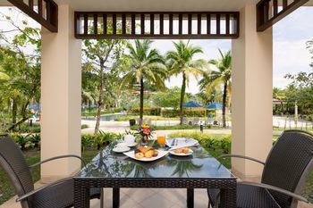 Hotel Outrigger Laguna Phuket Resort & Villas