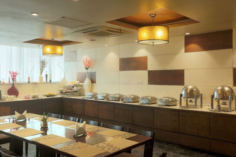 Hotel Vesta International