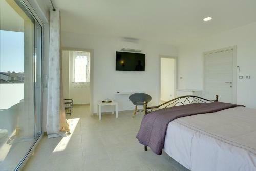 Villa White