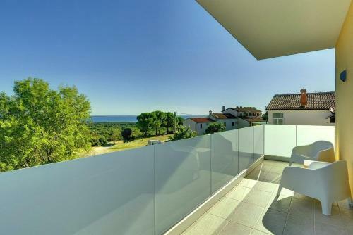 Villa White