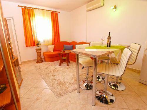 Apartments Natasa 1073
