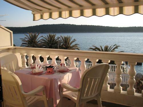 Bed & Breakfast Apartments And Rooms Vinko