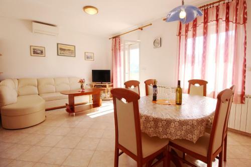 Apartments Lucijana