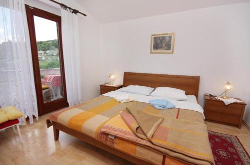 Apartments With A Swimming Pool Baska (krk) - 5354