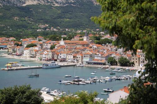 Apartments With A Swimming Pool Baska (krk) - 5354
