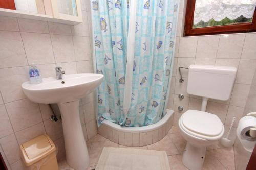 Apartments With A Swimming Pool Baska (krk) - 5354