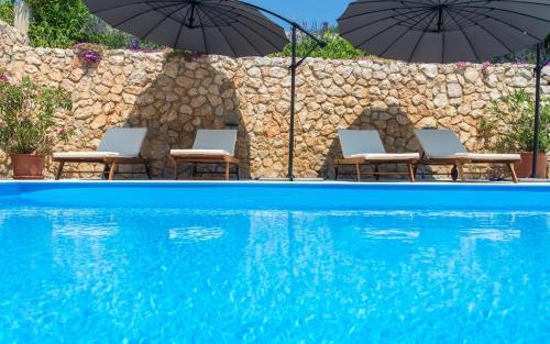 Apartments With A Swimming Pool Baska (krk) - 5354
