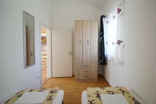 Apartamentos Pintar Valpotic