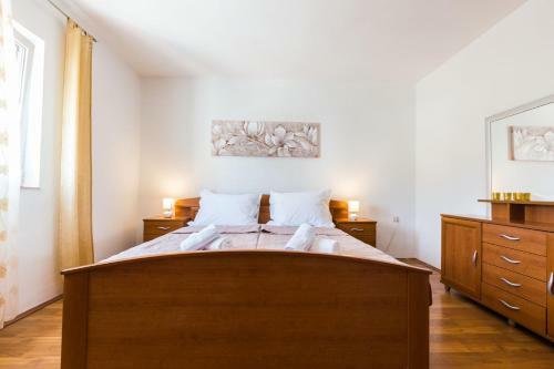 Hostal Topalli Apartments