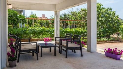 Hostal Topalli Apartments