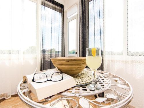 Four-bedroom Holiday Home In Bibinje