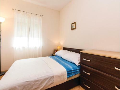 Four-bedroom Holiday Home In Bibinje