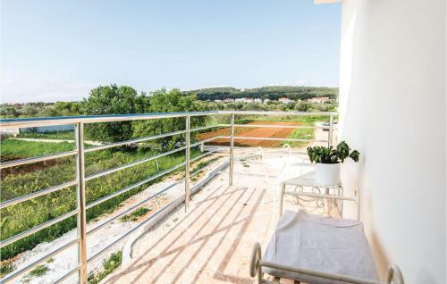 Four-bedroom Holiday Home In Bibinje