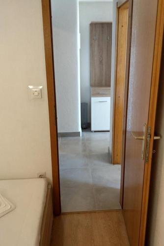 Apartments By The Sea Bol (brac) - 13121