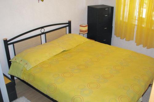 Apartments By The Sea Bol (Brac) - 2905