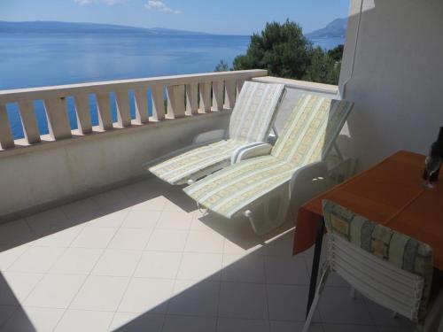 Apartments By The Sea Brela (Makarska) - 13052