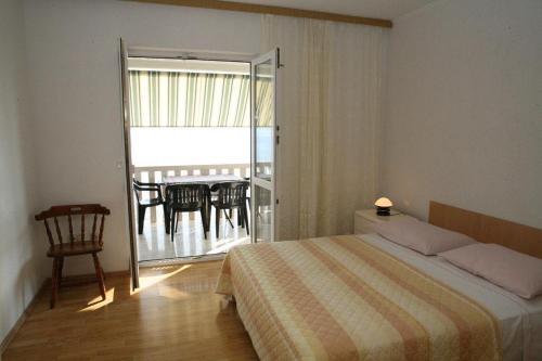 Apartments By The Sea Brela (Makarska) - 13052
