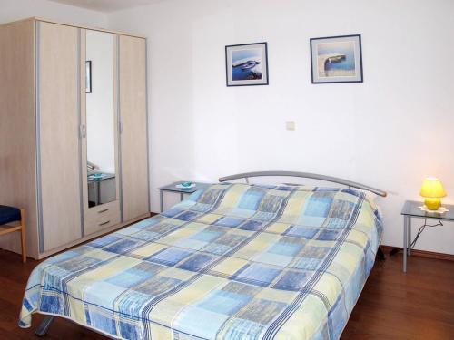 Apartment Mirta (mlk100)