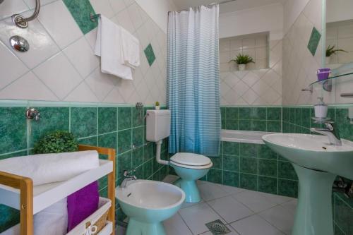 Two-bedroom Apartment In Crikvenica Xliv