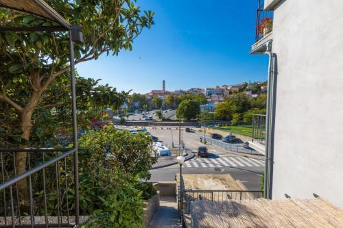 Two-bedroom Apartment In Crikvenica Xliv