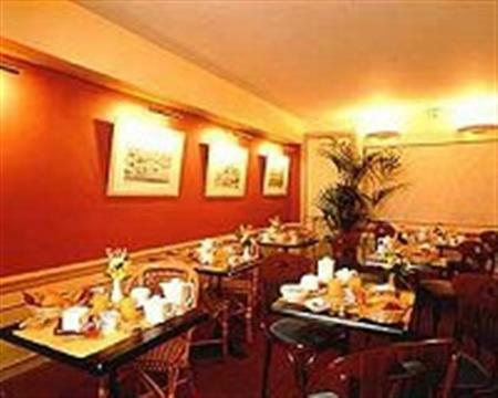 Hotel Corona Opera