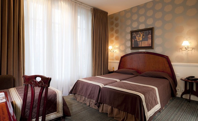 Hotel Elysees Ceramic