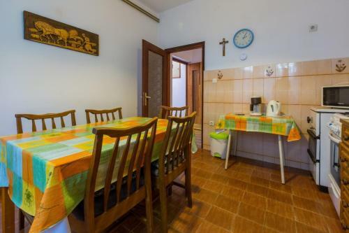 Apartment In Dramalj 5751