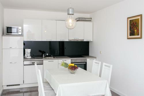 Apartment Dup?i?